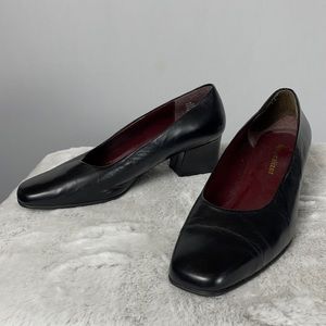 Naturalizer Black Leather Dressy Heel - Size 7.5